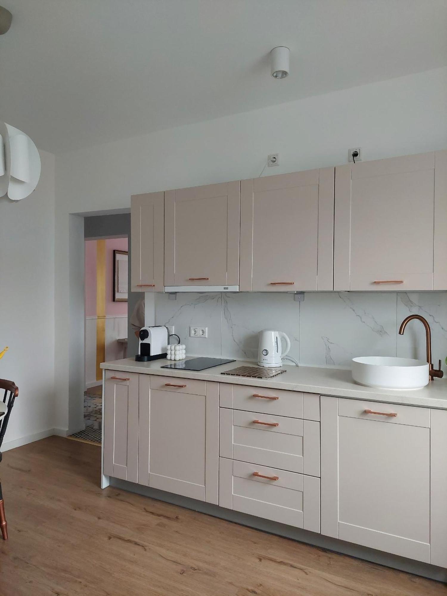Apartment Gallery *